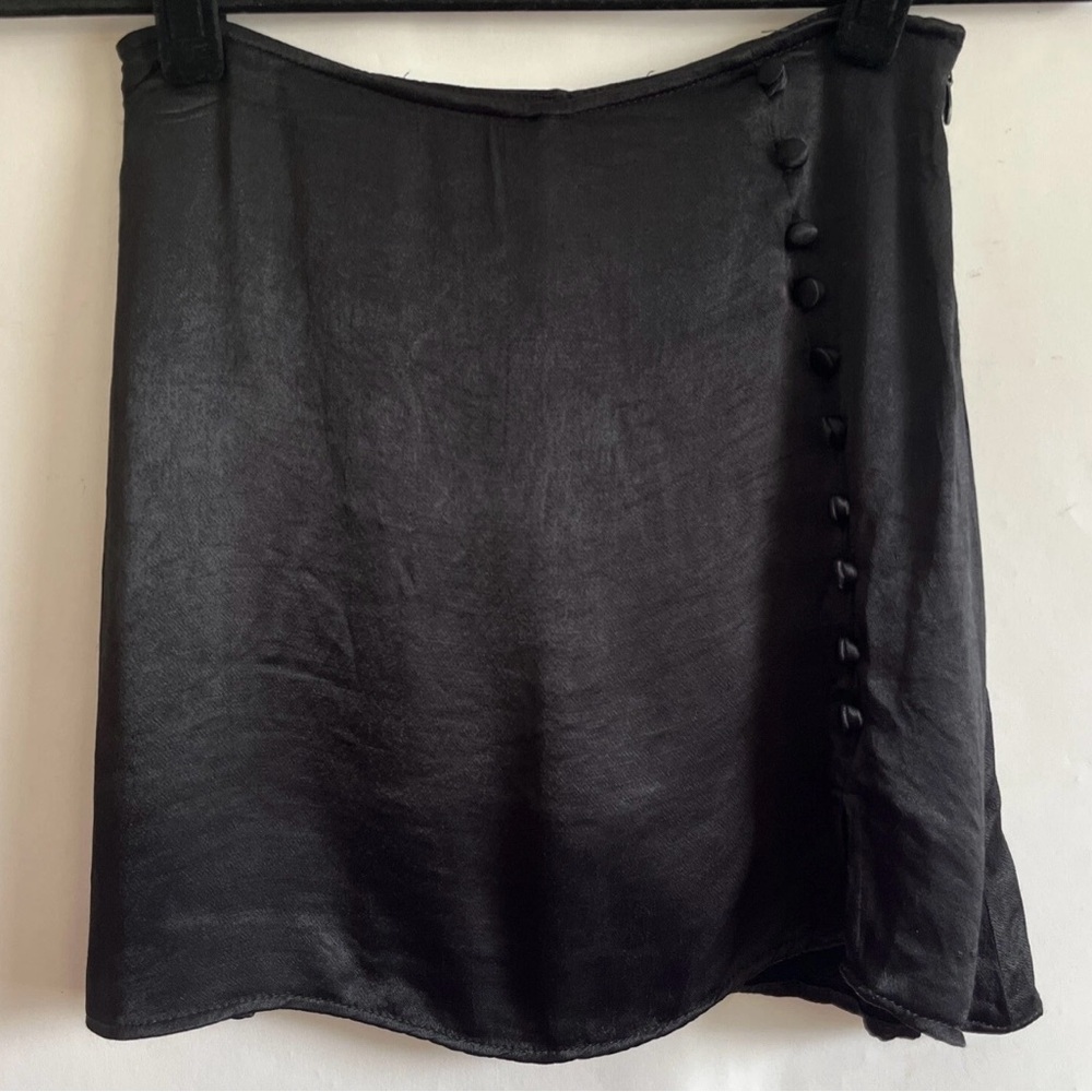 Zara Skirt Skort Shorts Size XS Mini Black Buttons Slit Party Cocktail - Picture 4 of 6